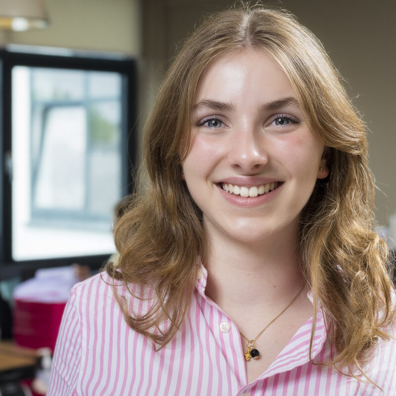 Jackie Stam, juridisch medewerker en ai-specialist bij Stam Advocaten